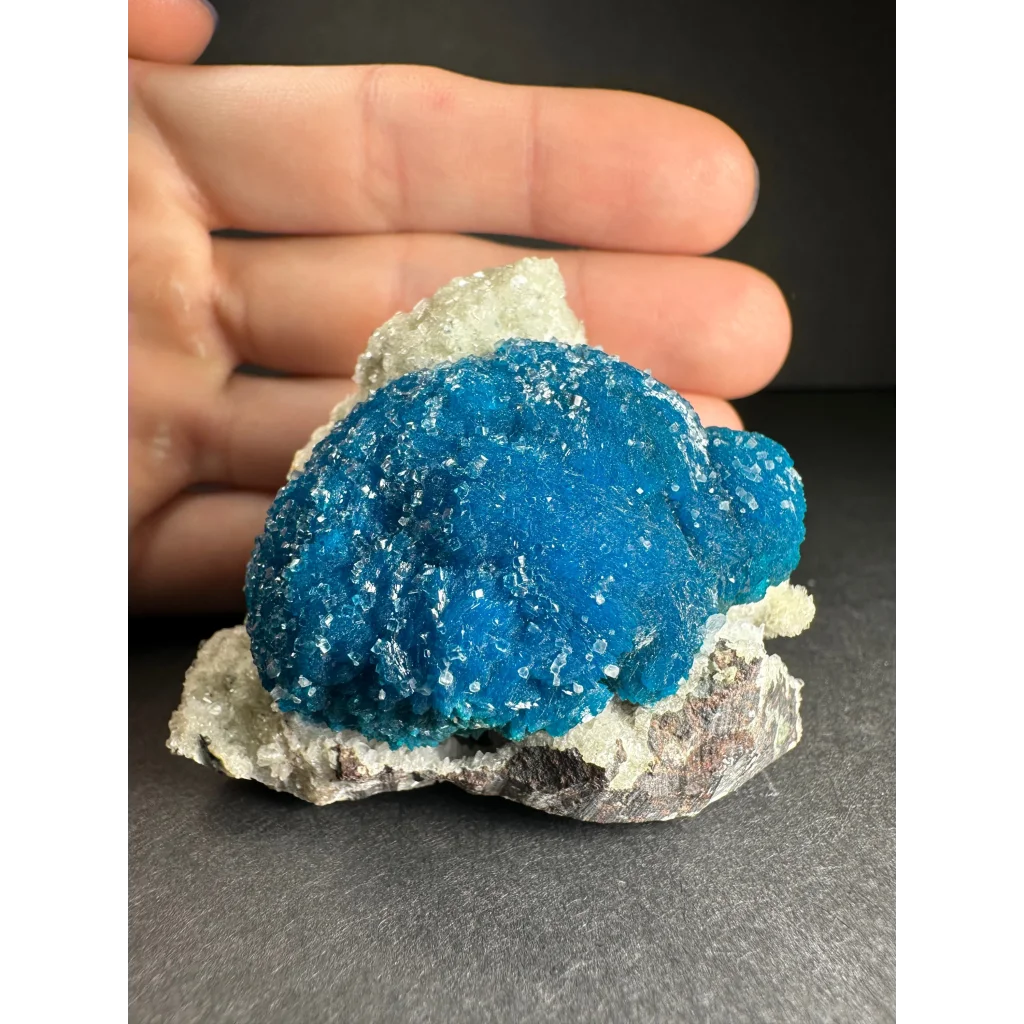 Vibrant cavansite with stilbite on white quartz matrix from Pune, India