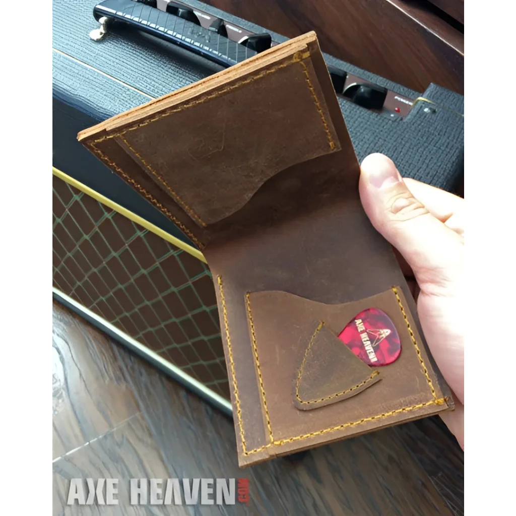 Classic Blonde Electric guitar wallet in genuine leather with Axe Heaven logo