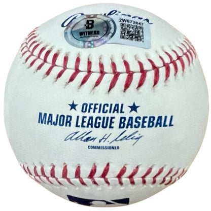 Darryl Strawberry autographed MLB baseball with Beckett authentication