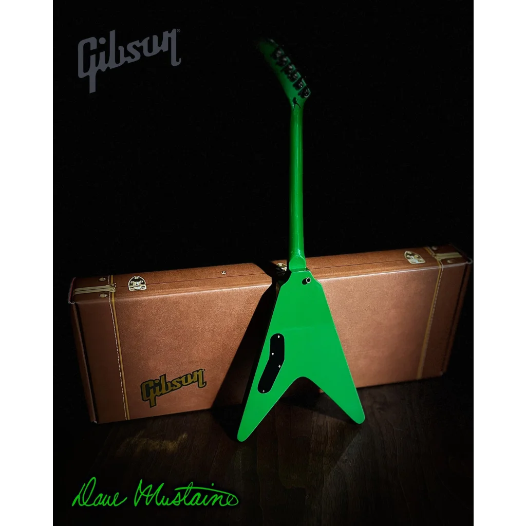 Green glossy Dave Mustaine Axe Heaven miniature replica Flying V guitar