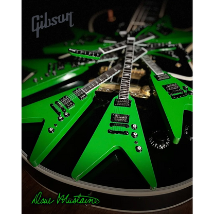 Axe Heaven Dave Mustaine miniature replica green Flying V guitar