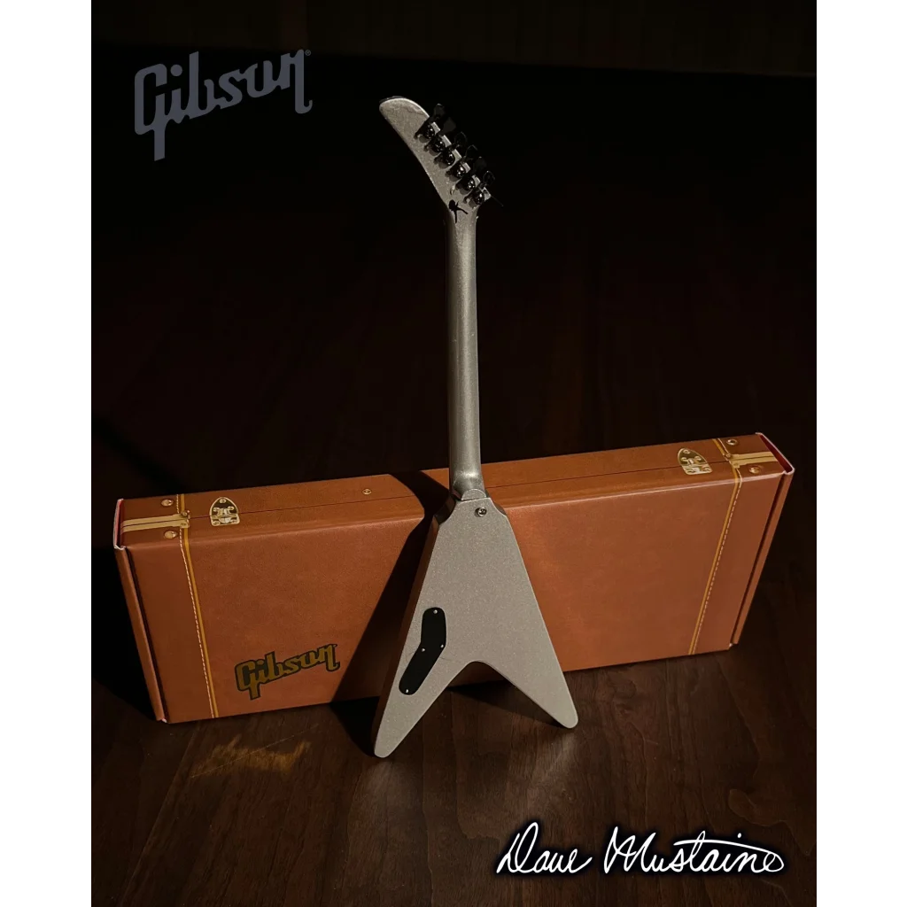 White Gibson Flying V miniature replica by Axe Heaven, Dave Mustaine