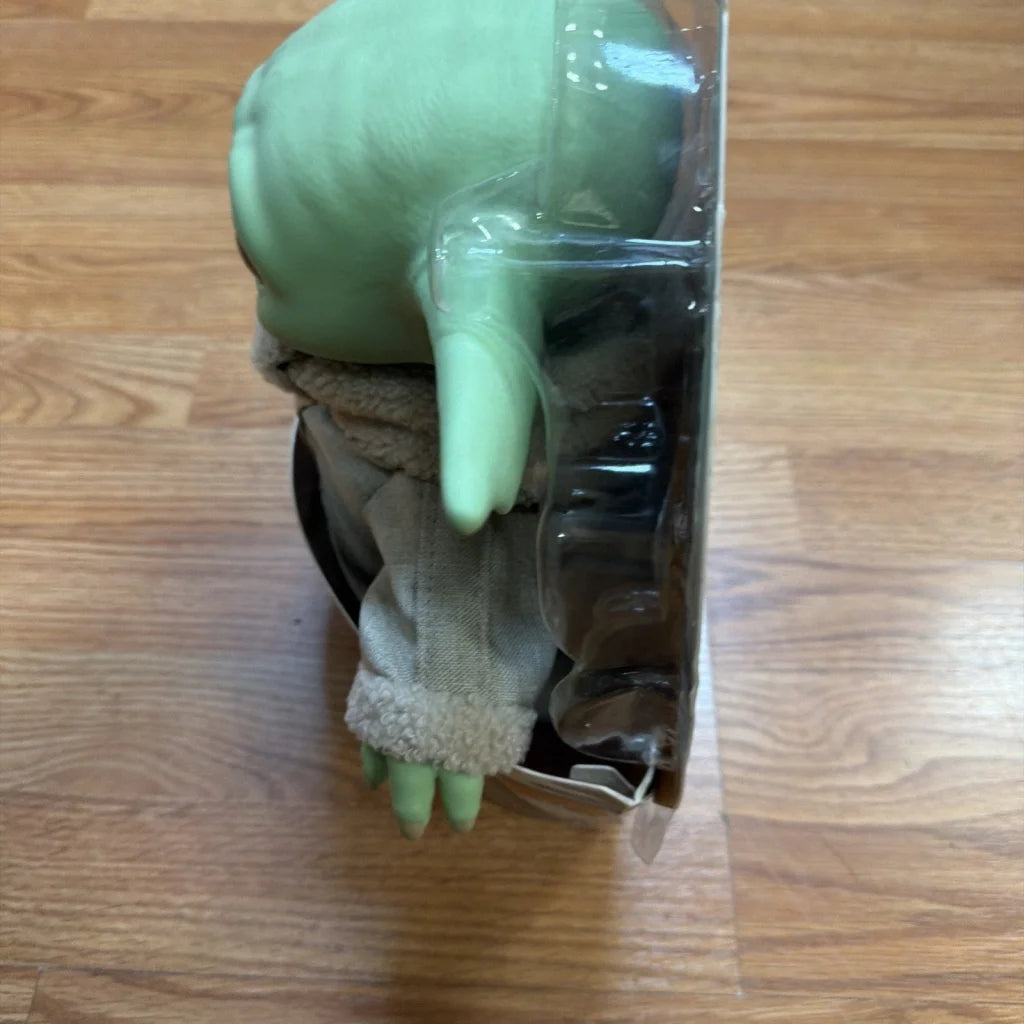 Disney Star Wars Yoda The Child 11 inch action figure in package