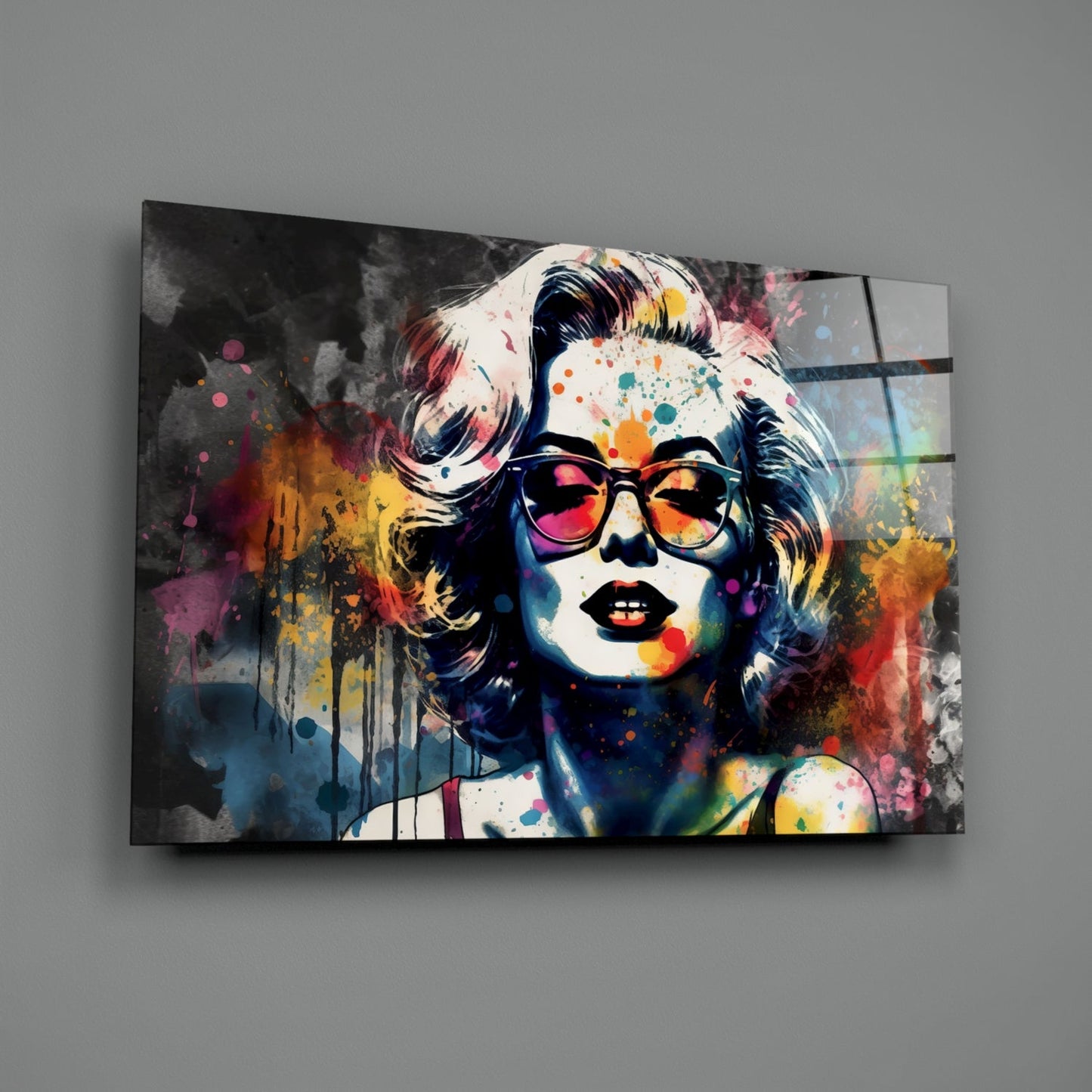 Retro Screen Siren Glass Wall Art || Designer Collection