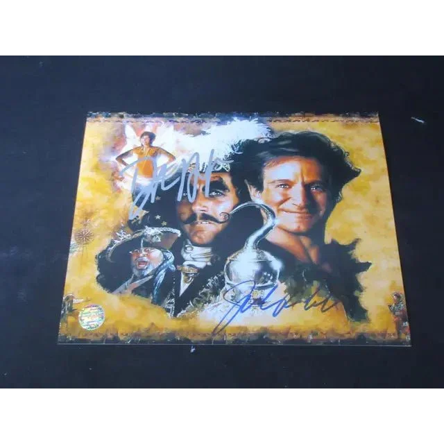 Autographed Dustin Hoffman Peter Pan signed 8x10 photo with COA for collectors