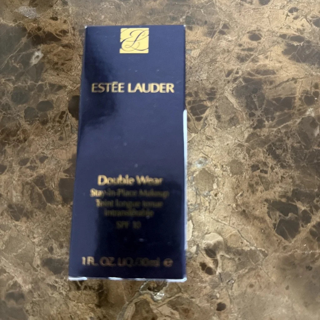 Estée Lauder Double Wear foundation 2C0 Cool Vanilla box with pump