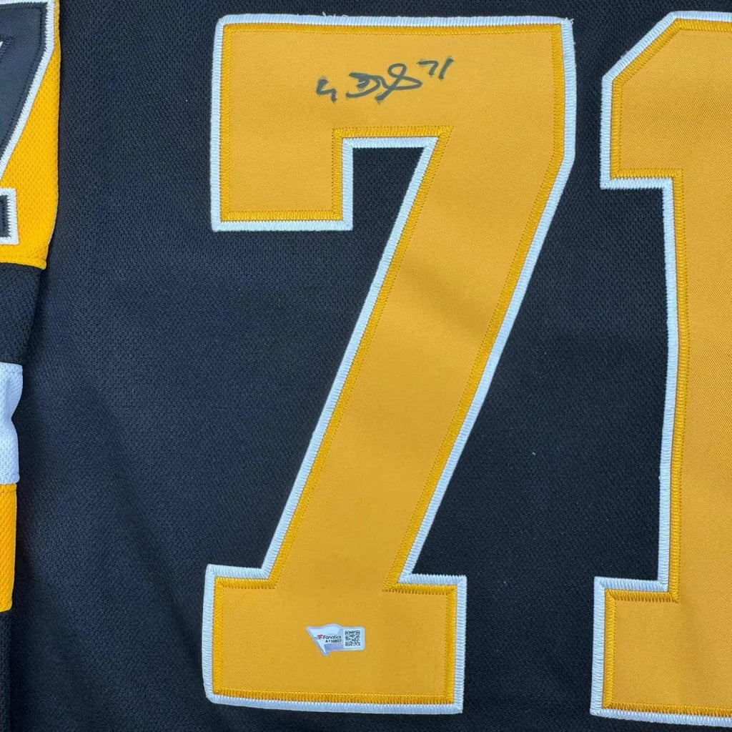 Black Evgeni Malkin signed Pittsburgh Penguins jersey with yellow and white 71 numerals
