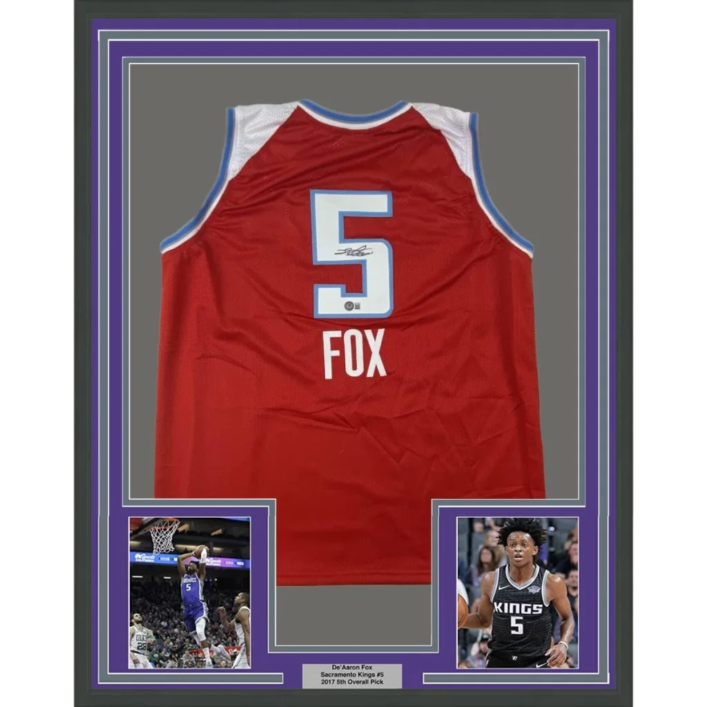Custom jersey of De’Aaron Fox Kings with autograph and player photos in a professional sports league