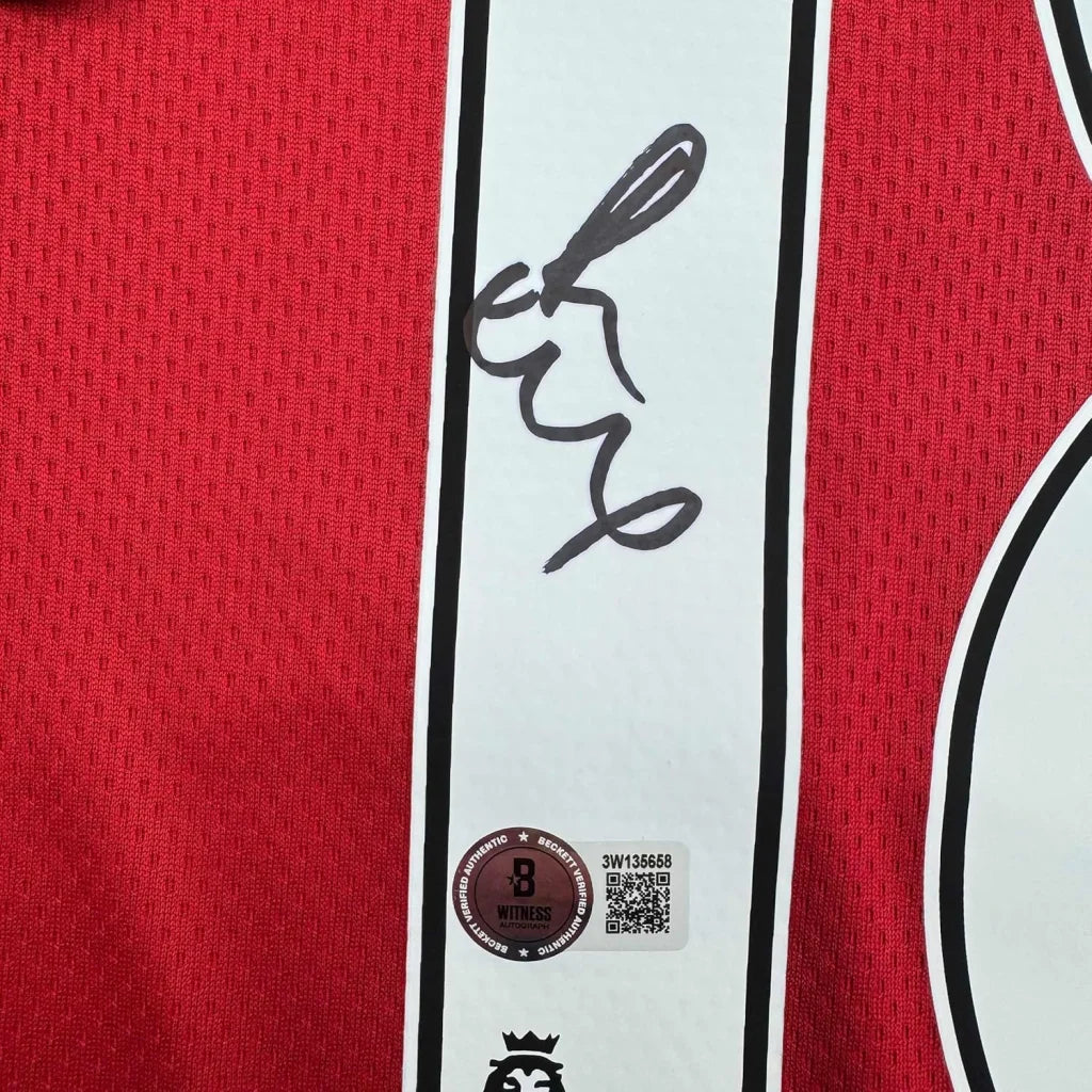 Framed Autographed Paul Scholes 35x39 Manchester United Red Soccer Jersey Beckett BAS COA | Certified Authentic Signed Memorabilia | vintageantiquesgifts.com