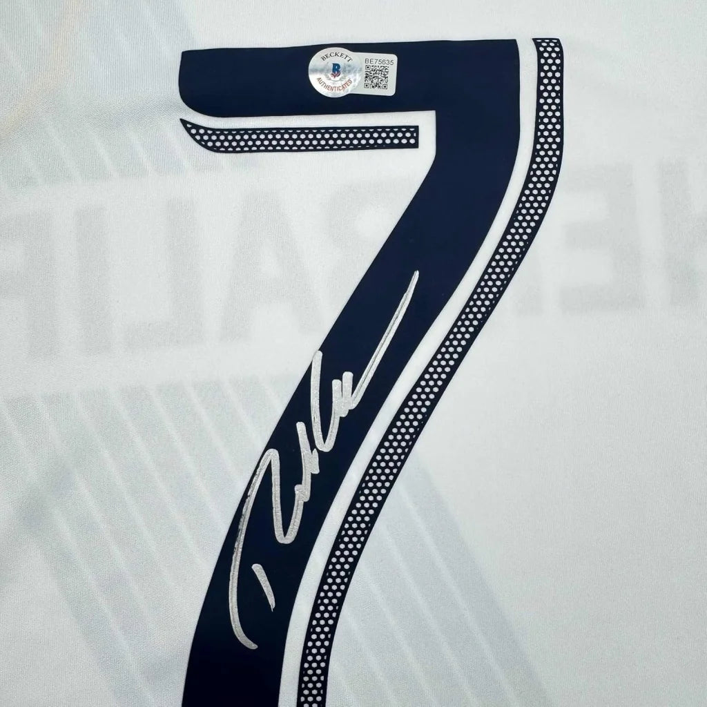 Framed Robbie Keane autographed LA Galaxy jersey navy blue 7 patch with BAS sticker