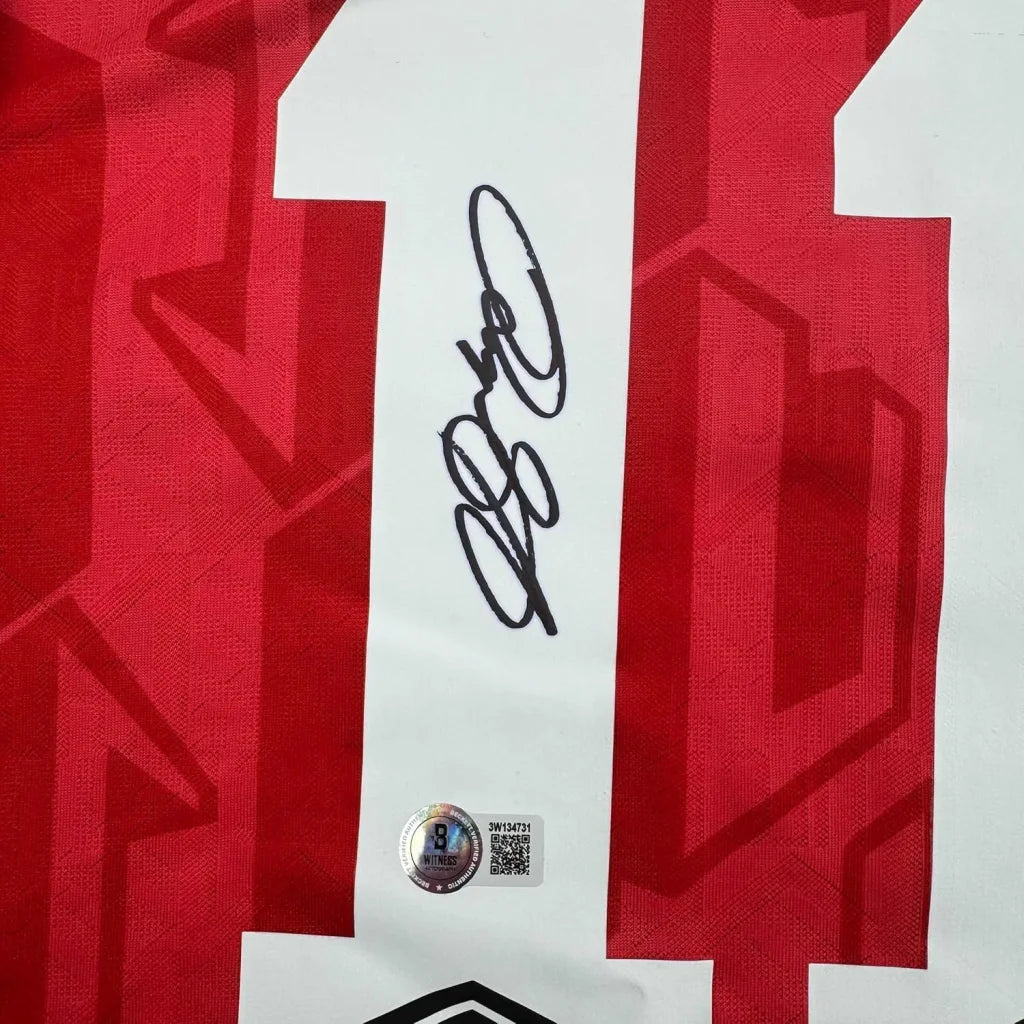 Framed Autographed Ryan Giggs 35x39 Manchester United Red Soccer Jersey Beckett BAS COA | Certified Authentic Signed Memorabilia | vintageantiquesgifts.com