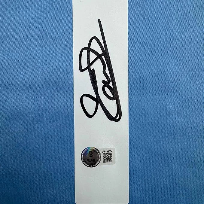 Black ink Thibaut Courtois signature on white card with Beckett BAS sticker