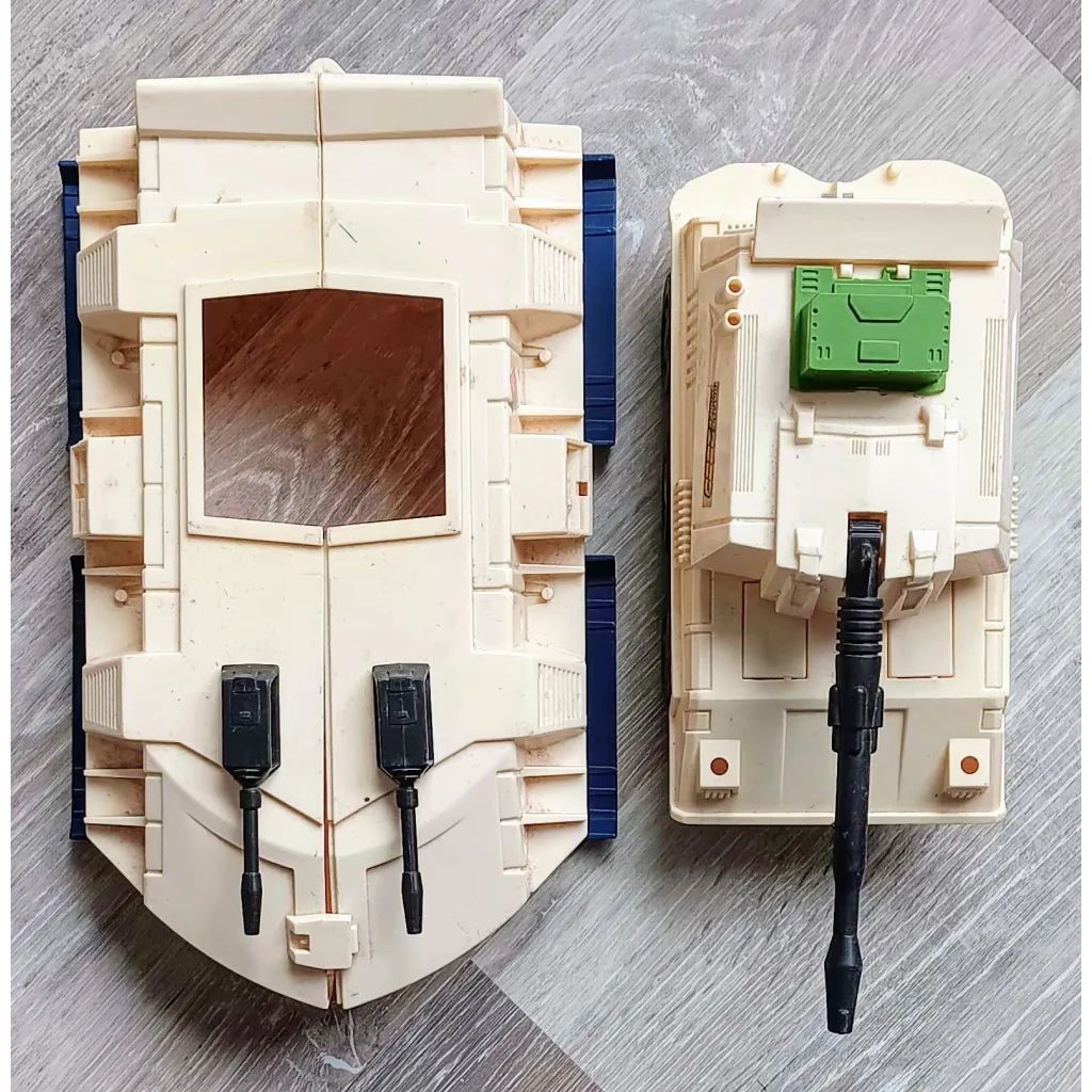 Beige and green Dominator Tank G.I. Joe vehicle with black details, 1987 Hasbro model