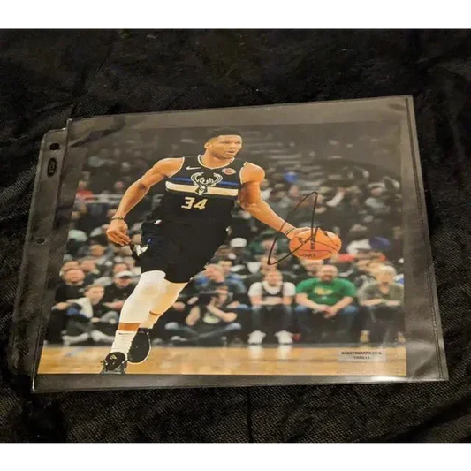 Autographed Giannis Antetokounmpo Milwaukee Bucks 8x10 photo with COA for basketball fans