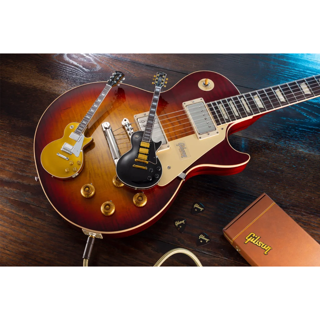 Axe Heaven Les Paul guitar model miniature with sunburst finish