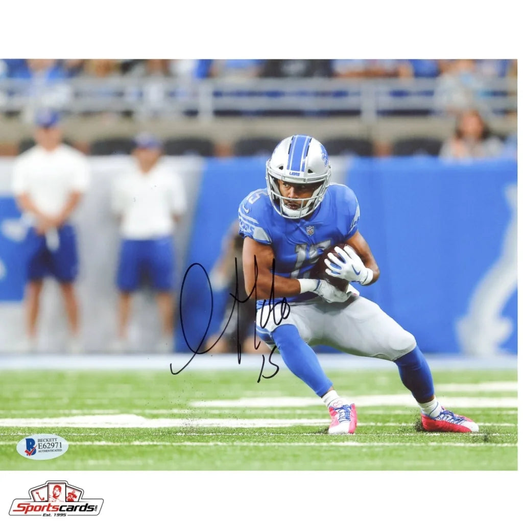 Golden Tate signed 8x10 photo with Beckett authentication