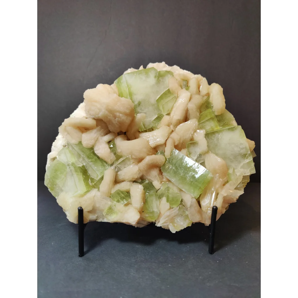 Green apophyllite cubes with peach stilbite fluorite geode, 1,784g