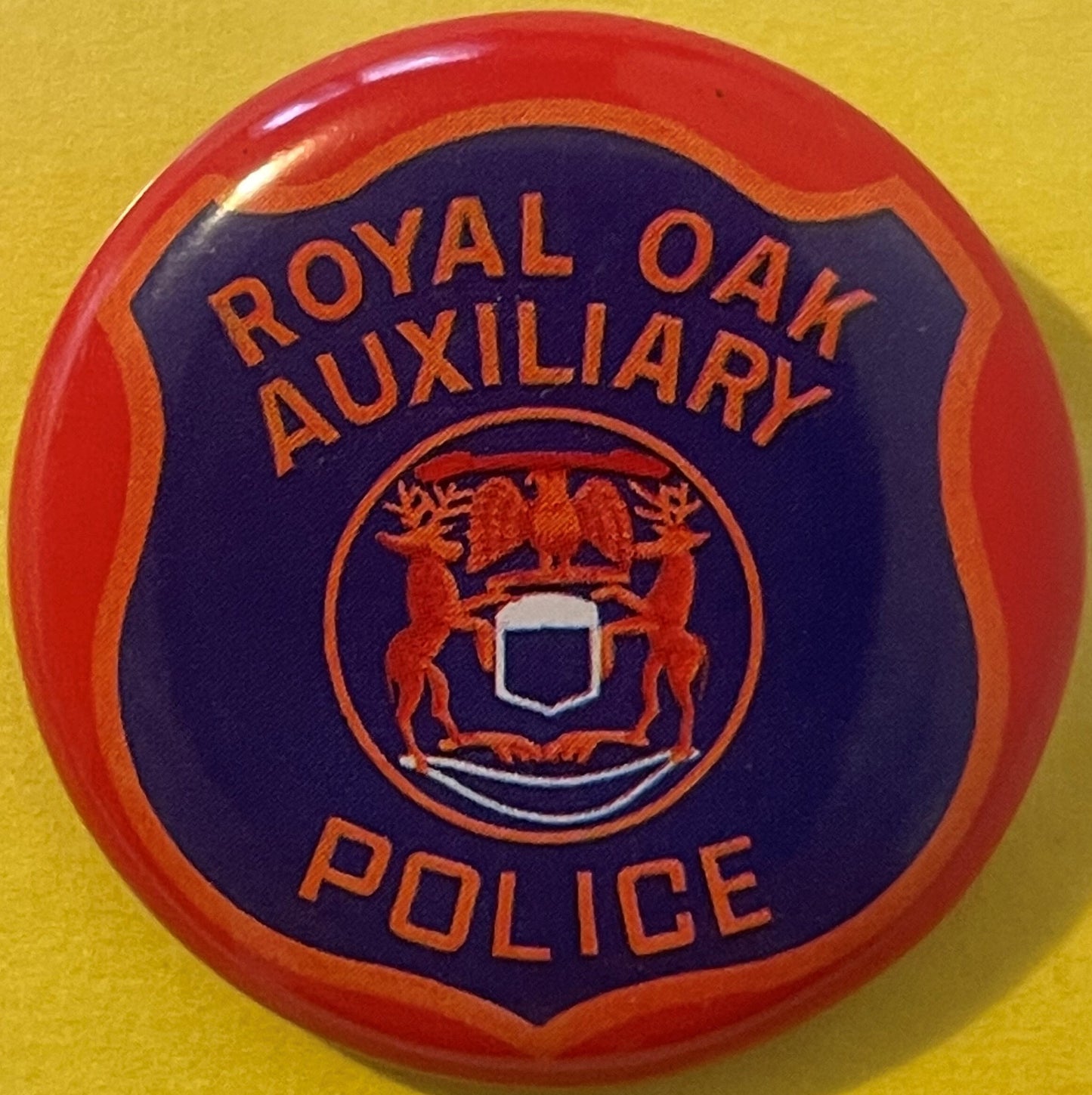 Vintage 1950s Royal Oak Auxiliary Police Tin Litho Toy Badge 🚔 NOS on Card Michigan Seal Made in Japan
