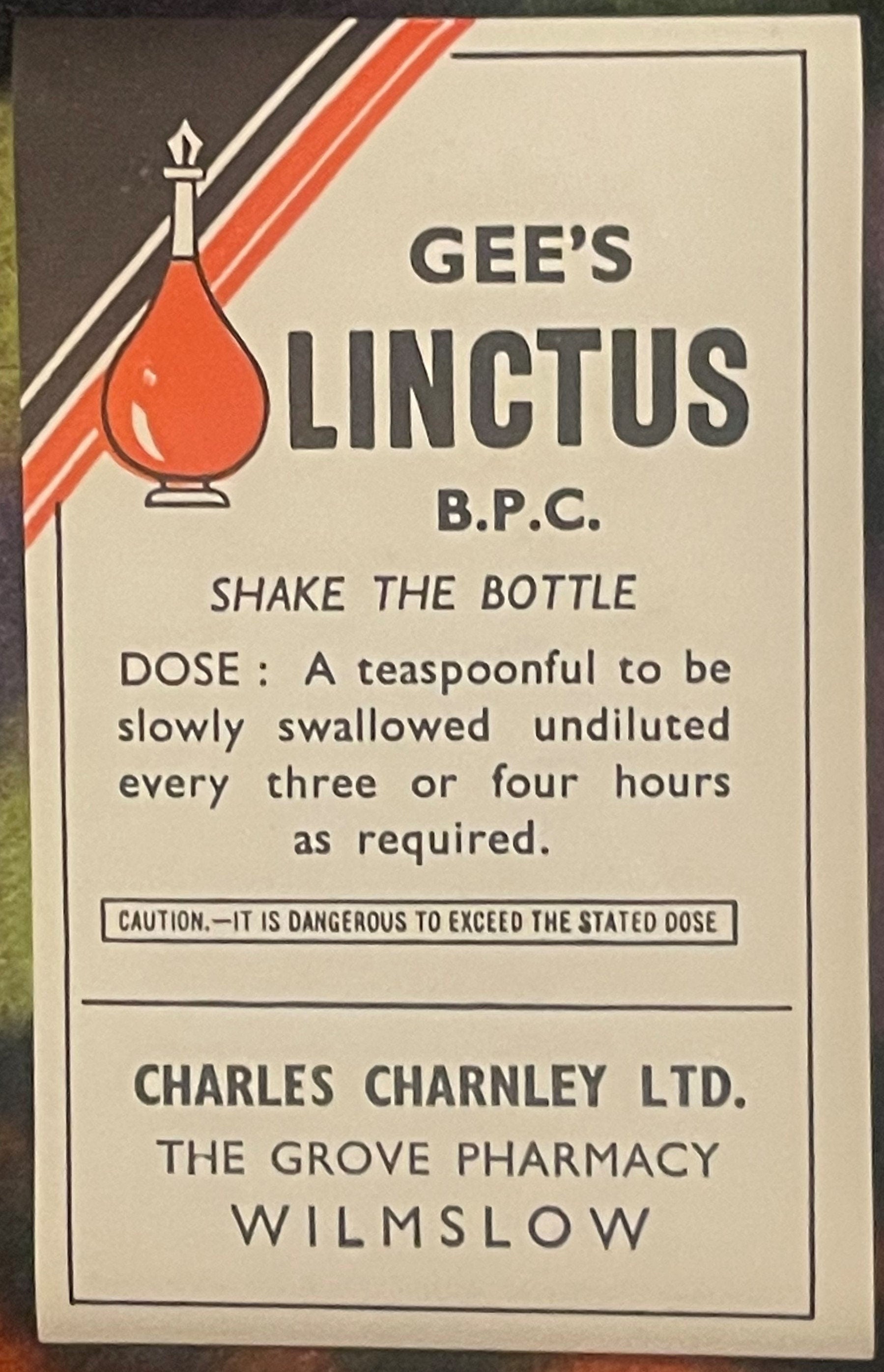 Vintage medicine label for Gee's Linctus B.P.C. with red bottle illustration, dosage instructions, and caution text from Char