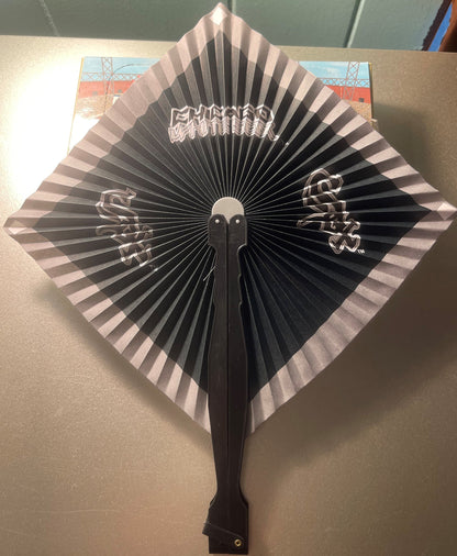 Vintage 1998 MLB Folding Fan Chicago White Sox It’s Baseball Season ⚾