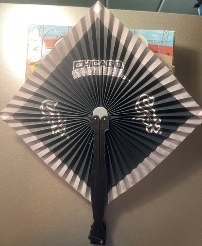 Vintage 1998 MLB Folding Fan Chicago White Sox It’s Baseball Season ⚾