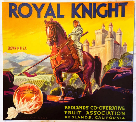 Vintage 1940s Royal Knight Sunkist Citrus Crate Label 🍊 — Redlands Co-operative Fruit Association, Redlands CA — Knight & Castle