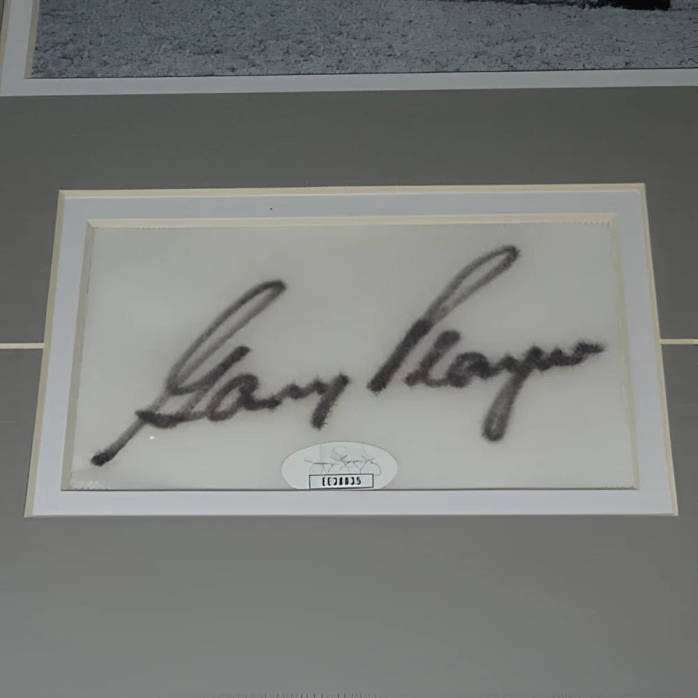 Gary Player black ink signature on deluxe framed golf piece with JSA