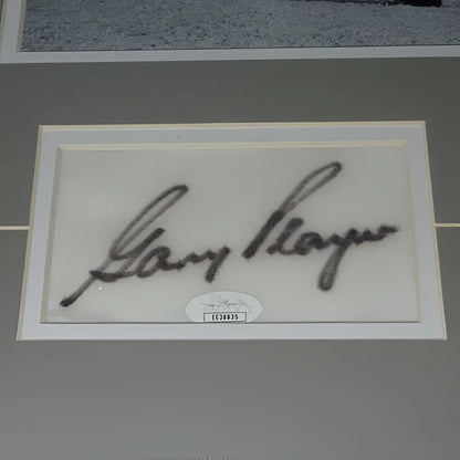 Gary Player black ink signature on deluxe framed golf piece with JSA