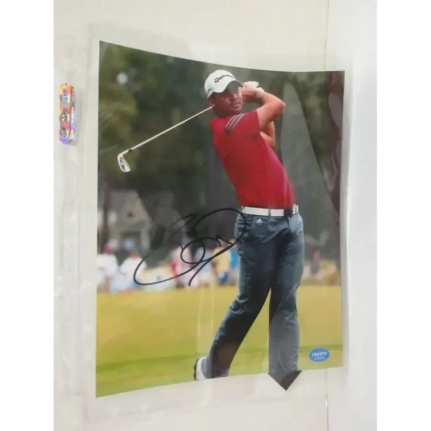 Jason Day signed autographed 8x10 photo of golfer in red shirt and white hat