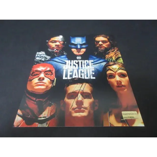 Jason Momoa signed Justice League movie poster authentic collectible featuring signed 8x10 photo