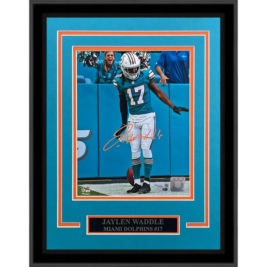Jaylen Waddle autographed Miami Dolphins framed 8x10 photo