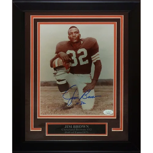 Framed 8x10 photo of Jim Brown in Cleveland Browns uniform, signed JSA