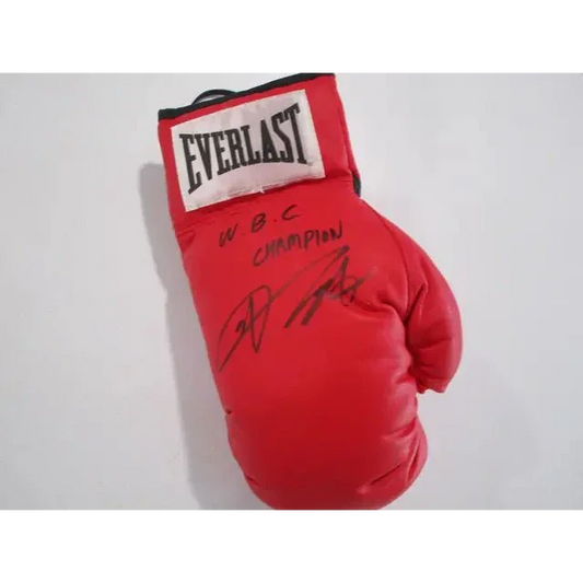 Red Everlast boxing glove with Jin Chi signed autographed signature collectible