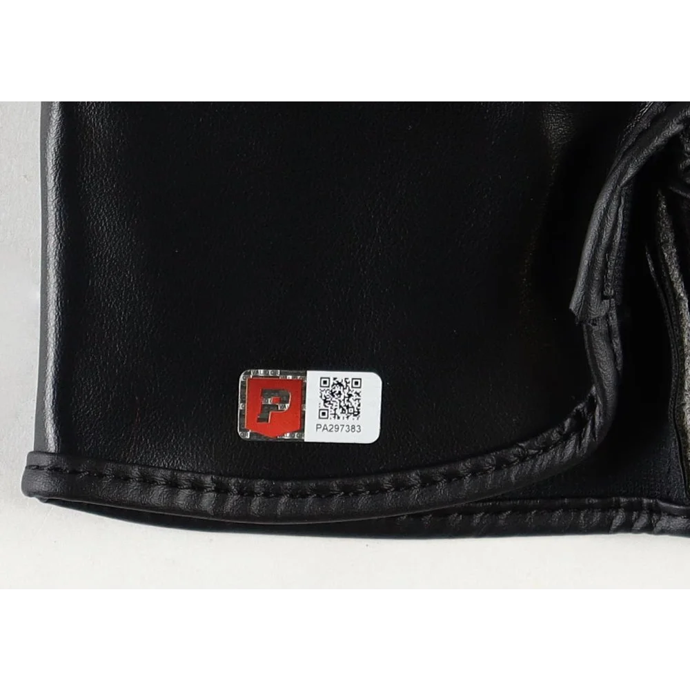 Black leather wallet with security label from Johnny Walker MMA Custom Brazil set