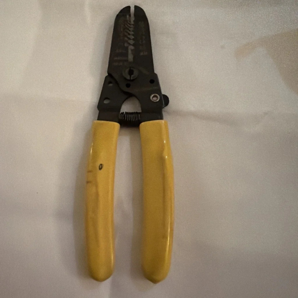 Jonard JIC-1022 wire stripper cutter with yellow handles, 10-18 AWG, Made in USA