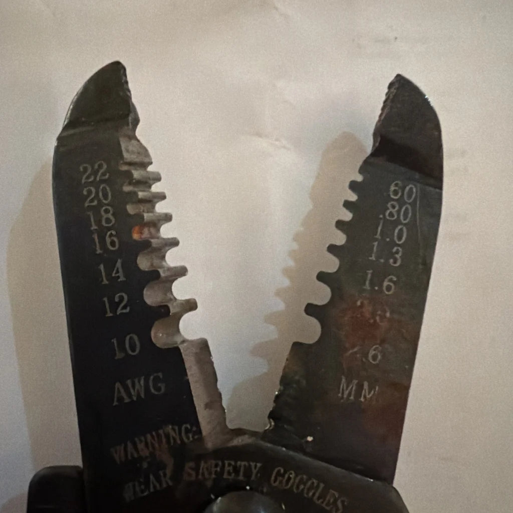 Jonard JIC-1022 wire stripper cutter with black metal gauge markings, 10-18 AWG, made in USA