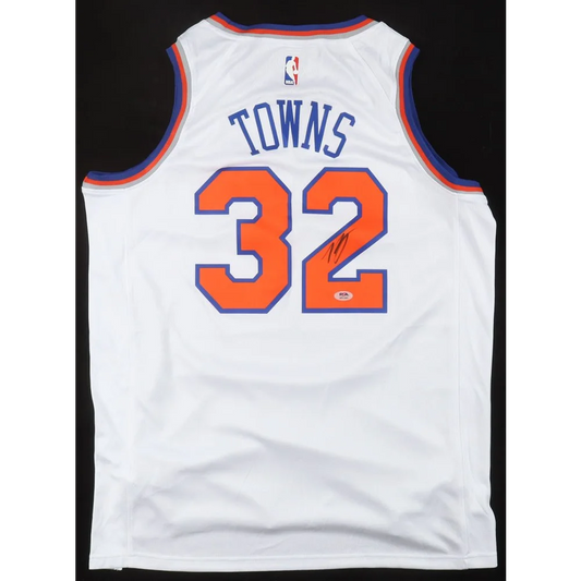 White Karl Anthony Towns Knicks jersey with 32 and TOWNS on the back, PSA authenticated