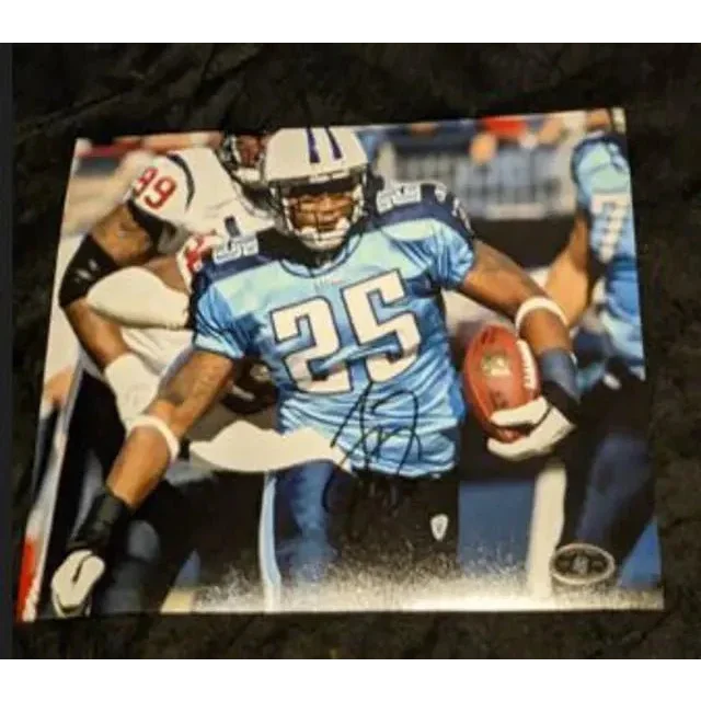 Autographed Lendale White Tennessee Titans photo with COA sticker in light blue jersey