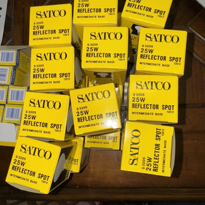 Lot of 23 new Satco reflector spot 25W 120V S3205 yellow boxes
