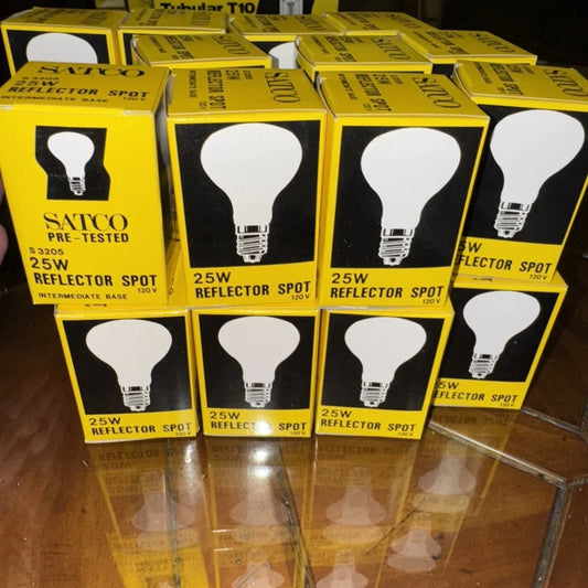 Lot of 23 new Satco reflector spot 25W 120V S3205 frosted bulbs