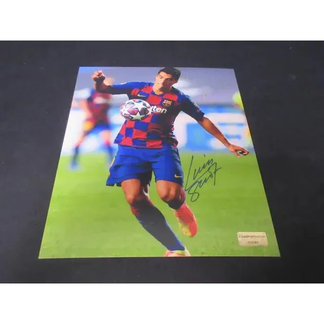 Autographed Luis Suarez Barcelona soccer photo print, perfect Barcelona soccer signed collectible