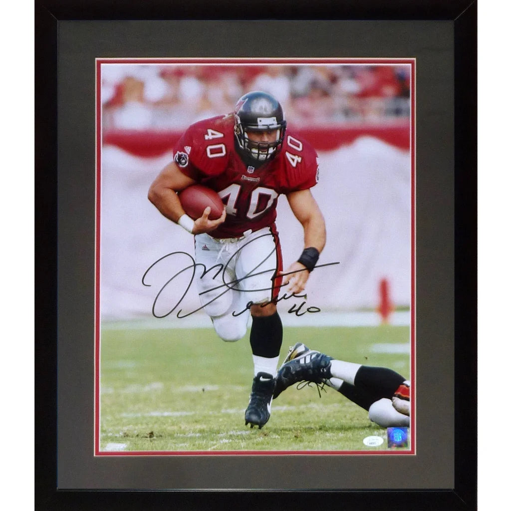 Mike Alstott autographed Tampa Bay Buccaneers photo in 16x20 black frame with red mat