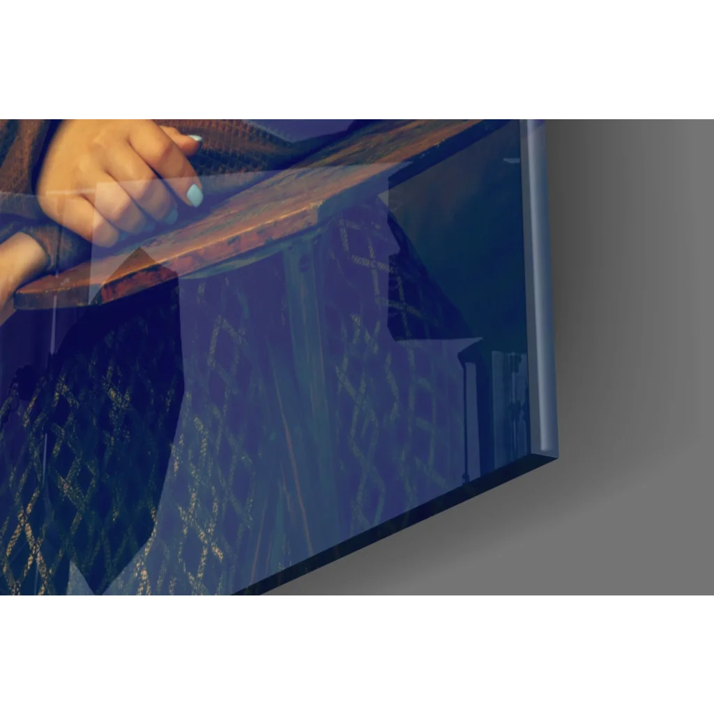 Sleek TV displaying Mona Lisa bubblegum pop art hands on wood wall art