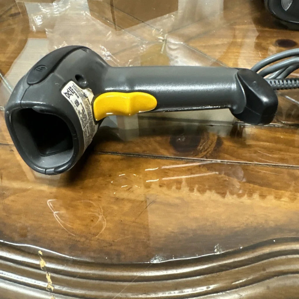 Motorola Reader Scanner DS4208-DL0007WR black yellow handheld with grip