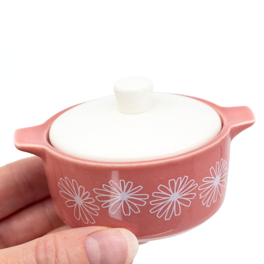 Pink Daisy mini casserole seen from the side