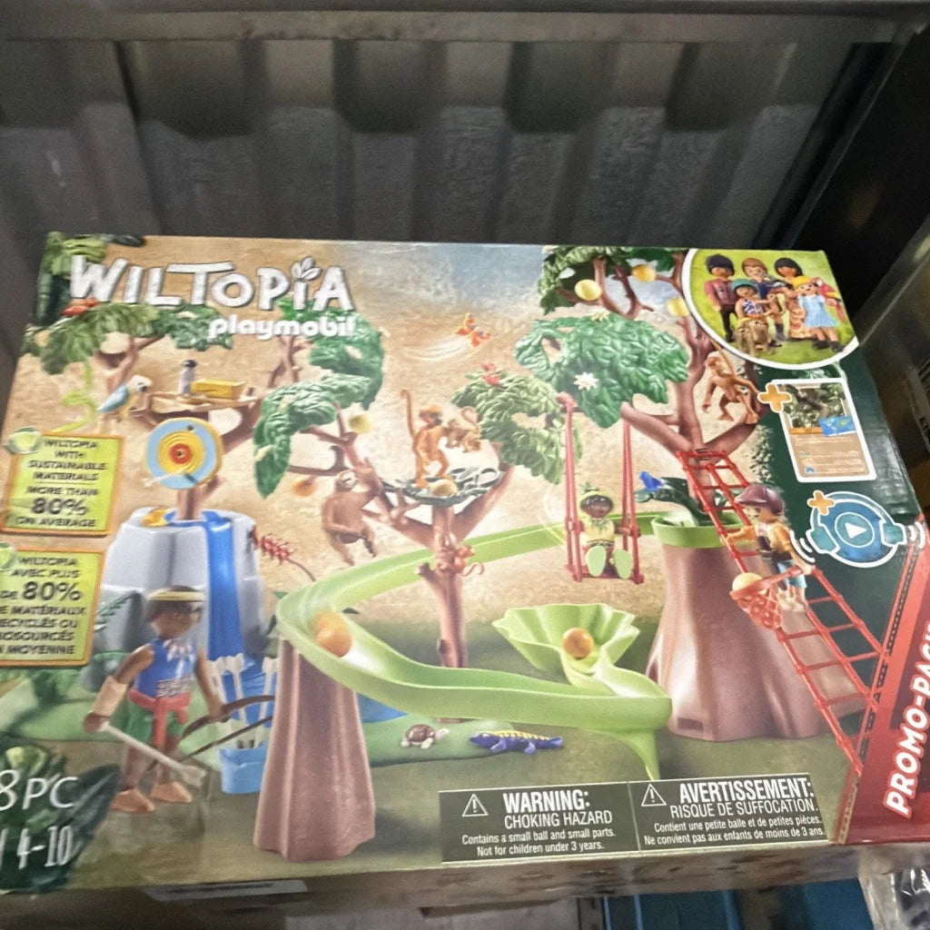 Playmobil Wiltopia Research Tower with jungle trees, green slide, figures