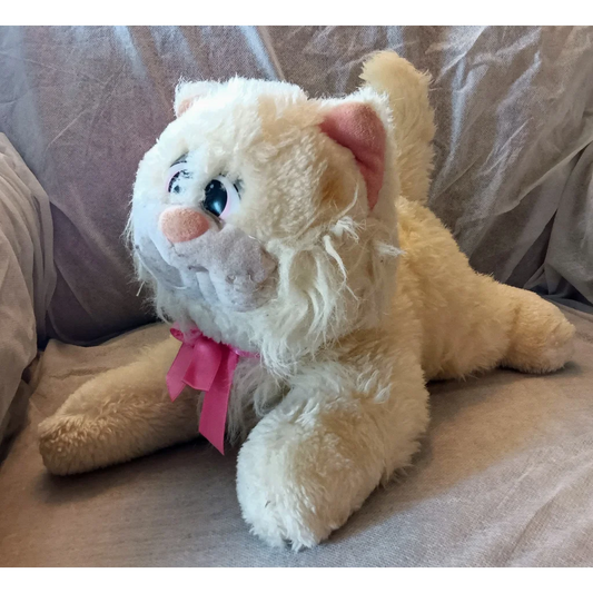 Vintage 1986 Pound Purries Furries white cat plush toy by Tonka