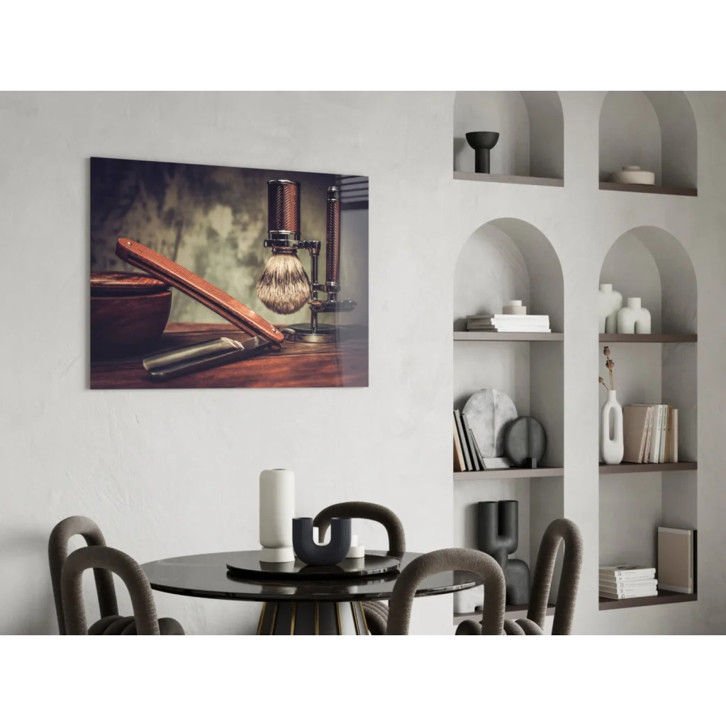 Premium shaving brush with wooden handle, black bristles, in leather case