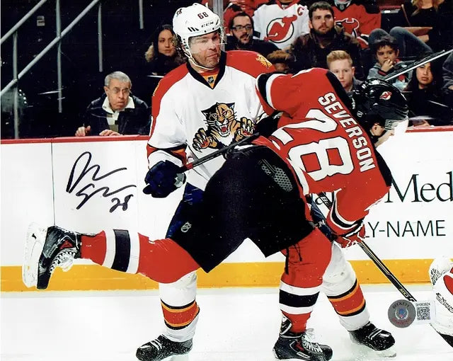 Damon Severson New Jersey Devils Autographed 8x10 Photo Beckett Holo
