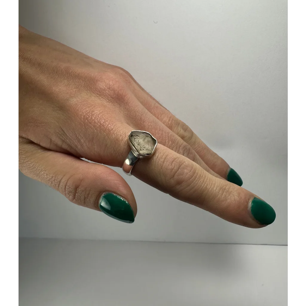 Silver quartz ring with hexagonal textured stone